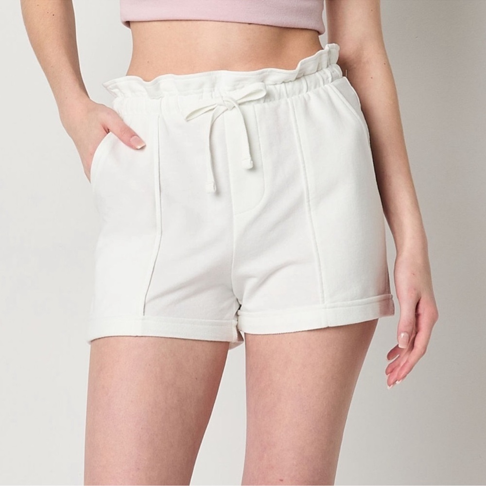 Arizona XS Mid Rise Cargo Short Juniors Solid Snowdrift White Comfy Everyday